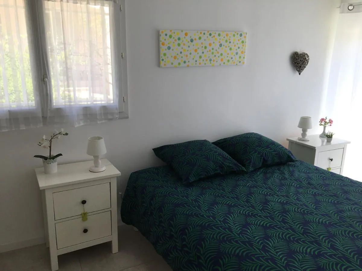 Bed and Breakfast Entre olivier et mimosa à Saint-Cyr-sur-Mer 0*,